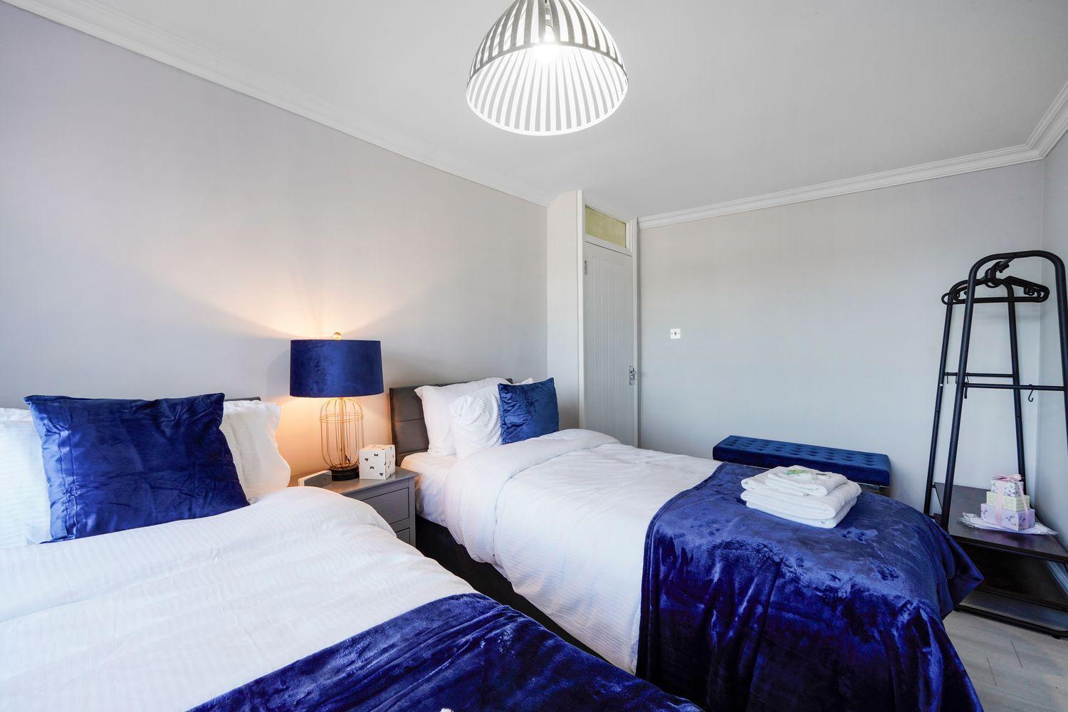 Spacious, 4 Bed, Garden, Parking, Excel London Eksteriør billede